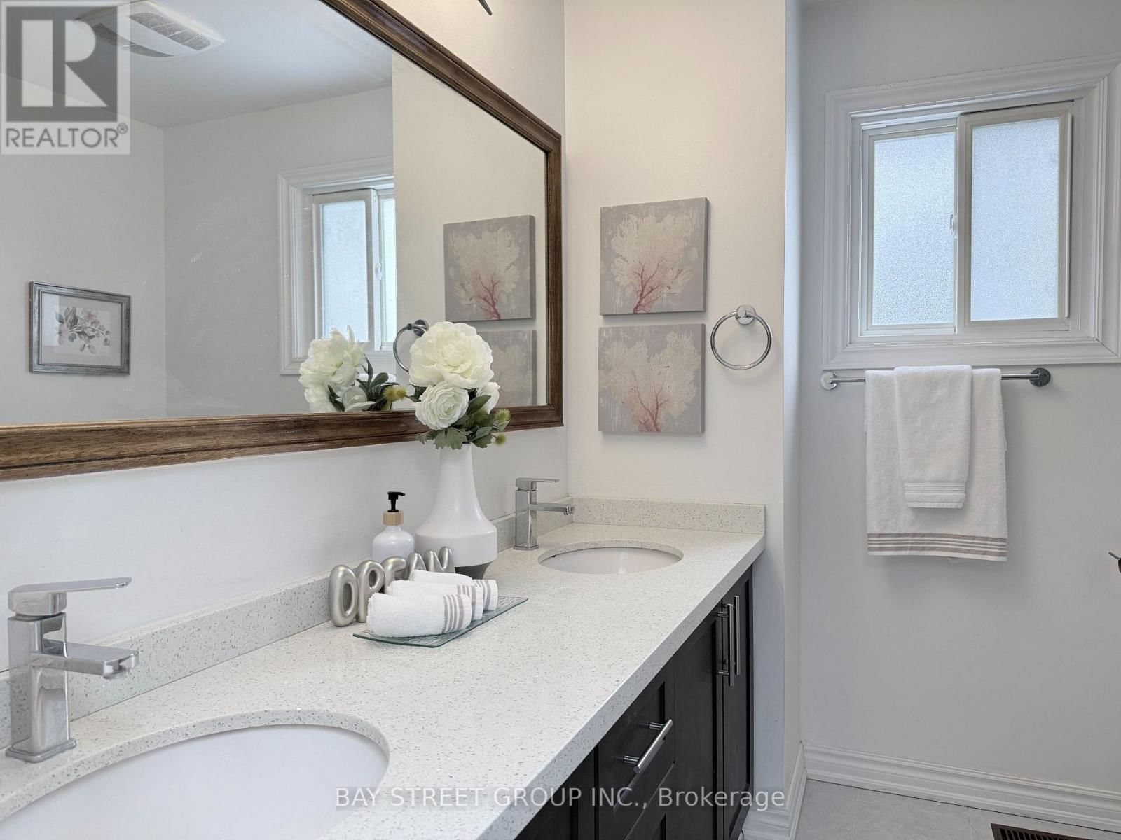 212 RISEBROUGH CIRCUIT Image 20