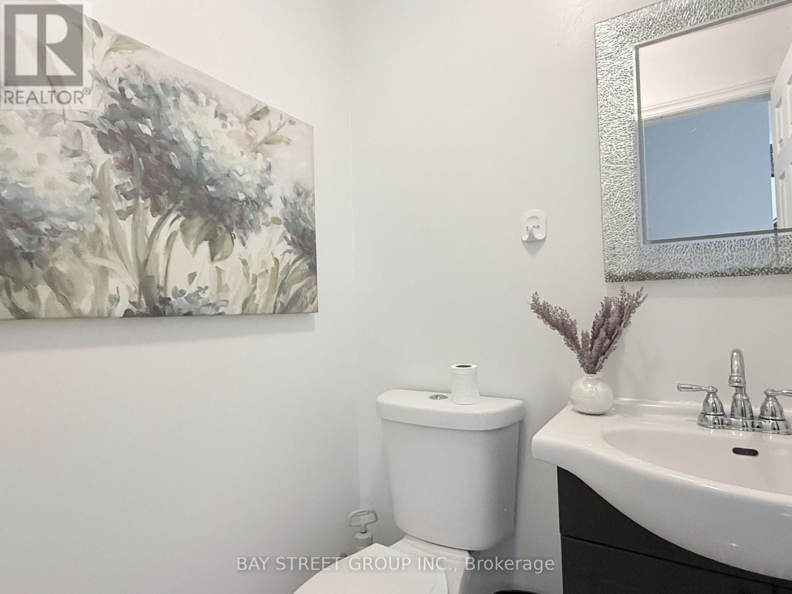 212 RISEBROUGH CIRCUIT Image 21