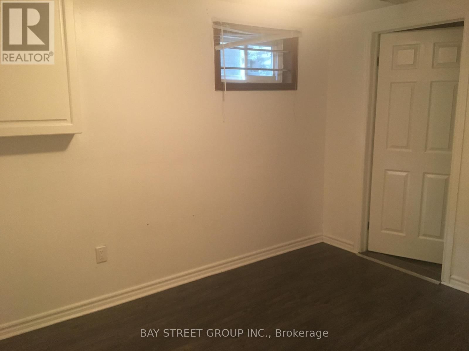 212 RISEBROUGH CIRCUIT Image 27