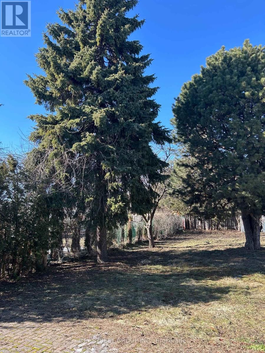 212 RISEBROUGH CIRCUIT Image 30