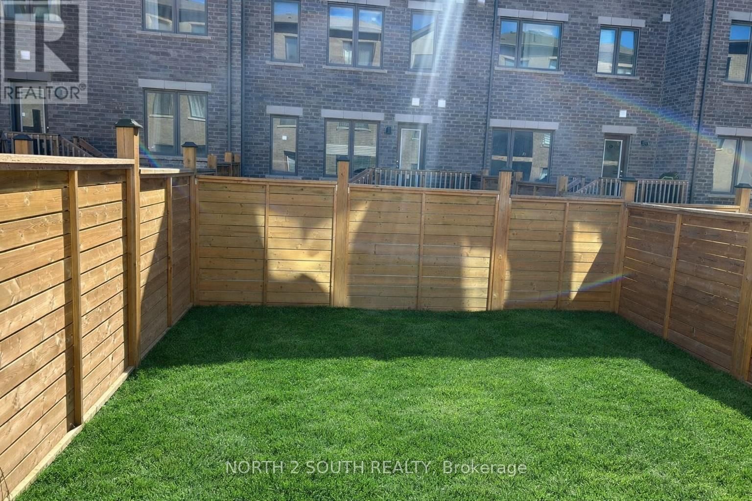 160 TANGO CRESCENT Image 14