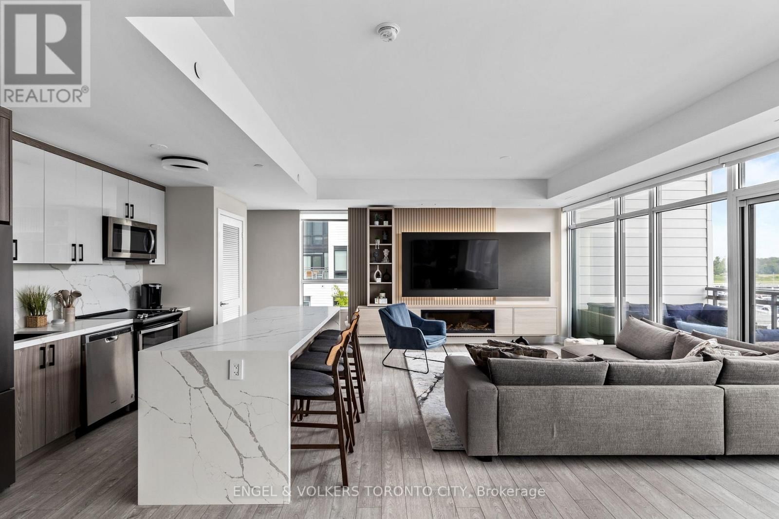 110 - 317 BROWARD WAY Image 2