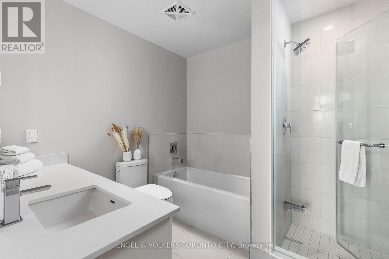 110 - 317 BROWARD WAY Image 25