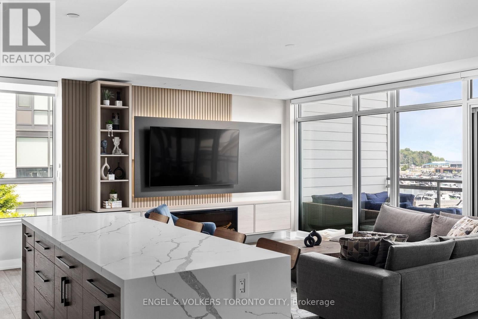 110 - 317 BROWARD WAY Image 3