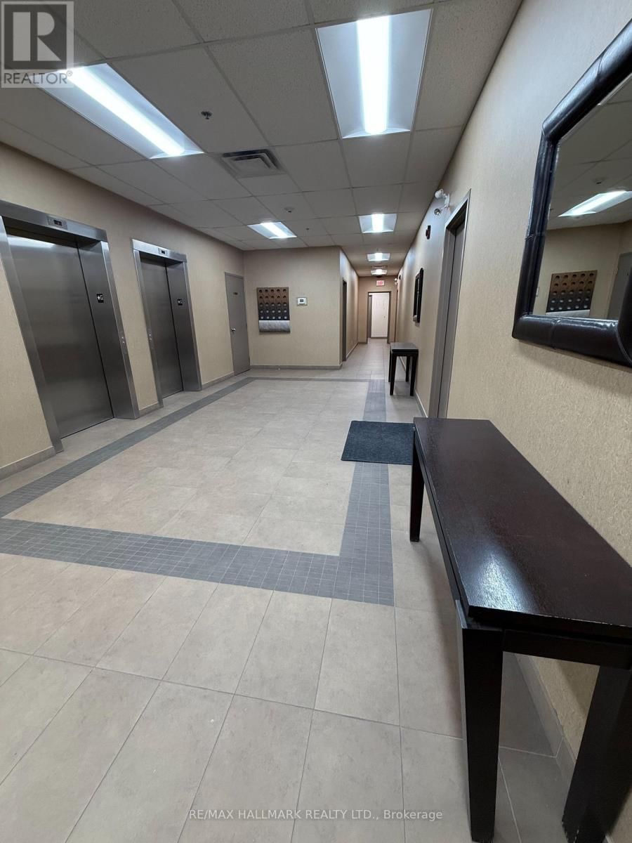 111 & 112 - 9100 JANE STREET Image 3