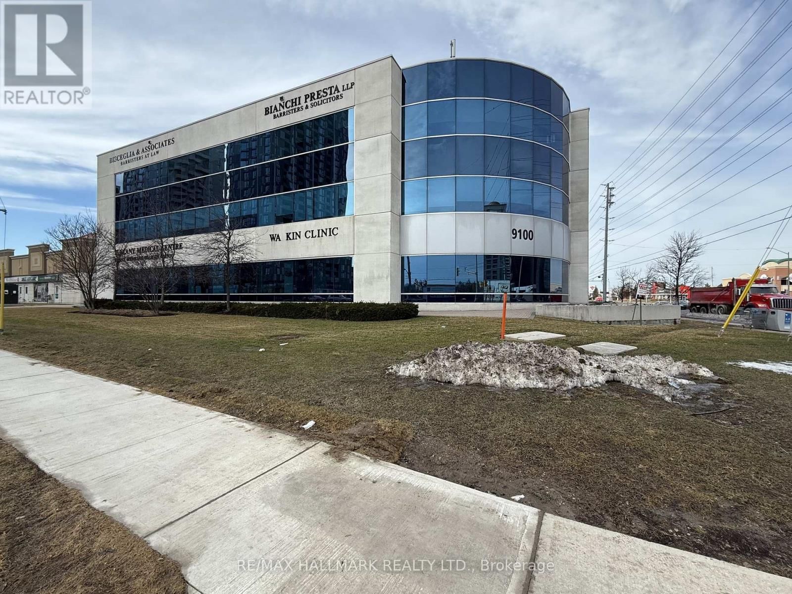 111 & 112 - 9100 JANE STREET Image 7