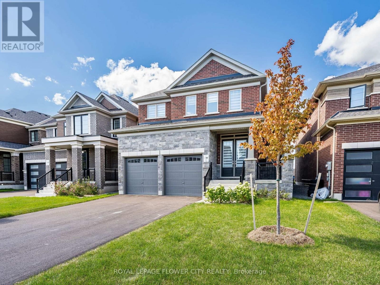 26 HUMMINGBIRD GROVE Image 1