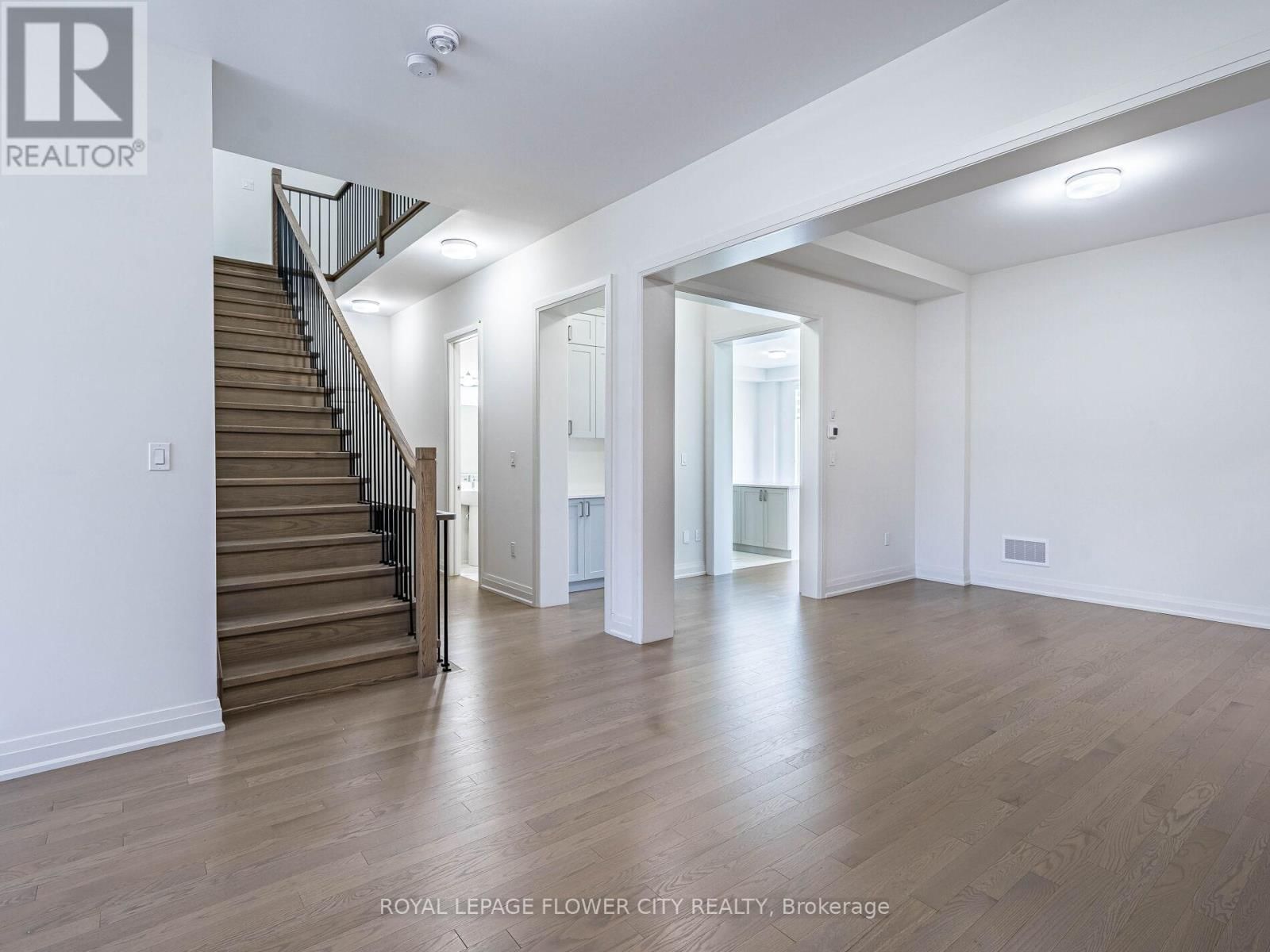 26 HUMMINGBIRD GROVE Image 11