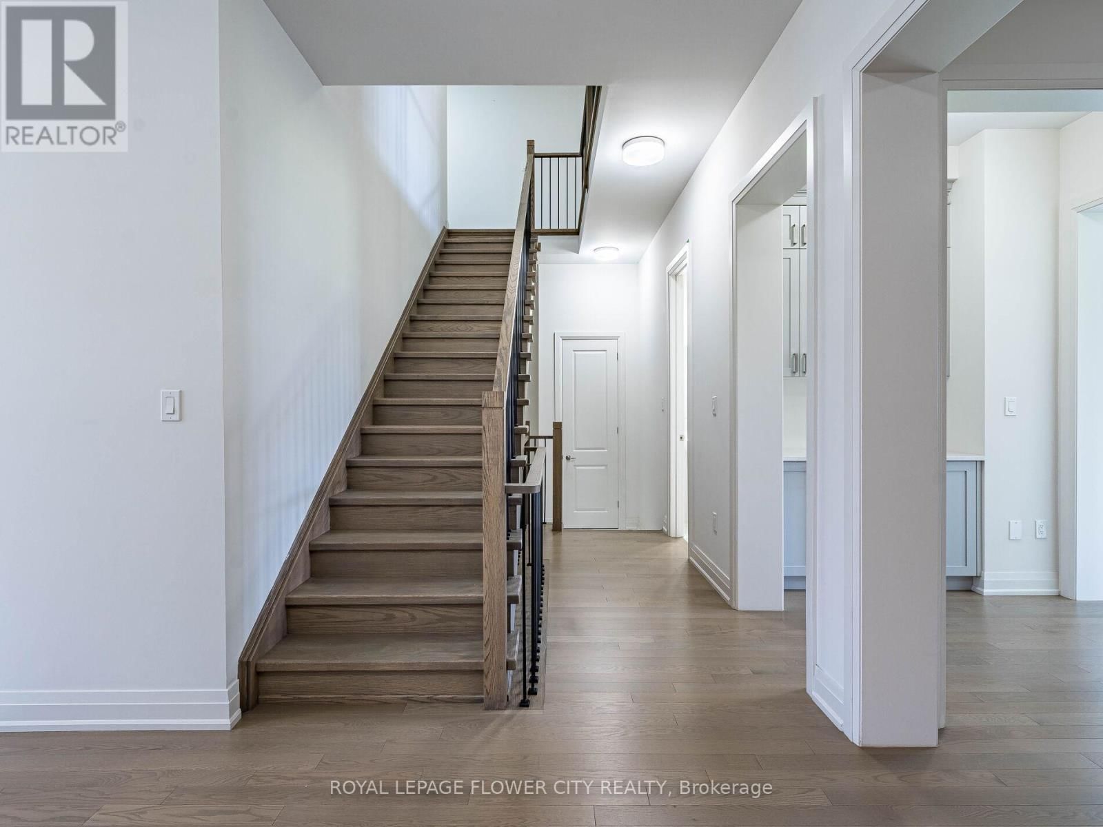 26 HUMMINGBIRD GROVE Image 25