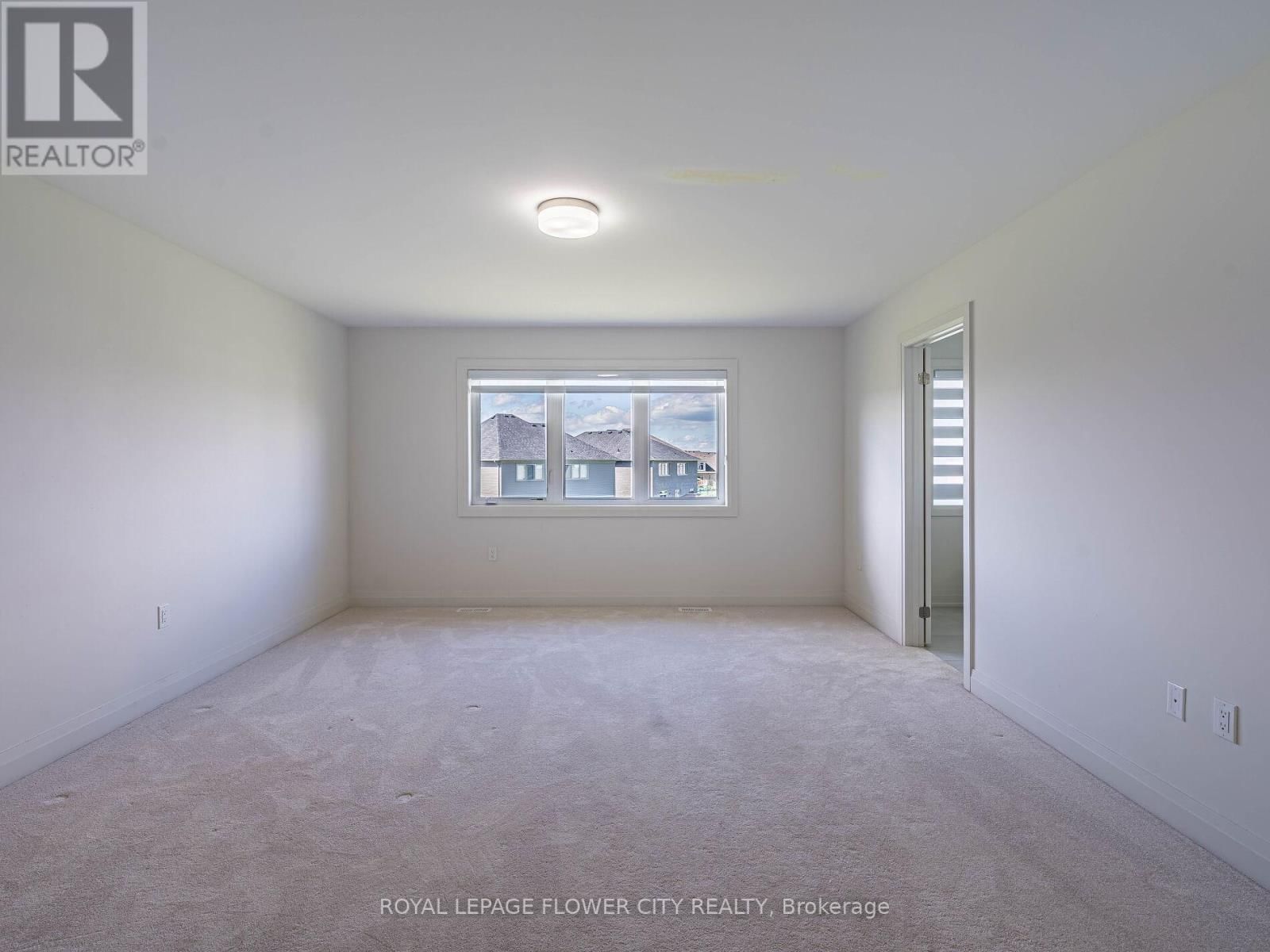 26 HUMMINGBIRD GROVE Image 26