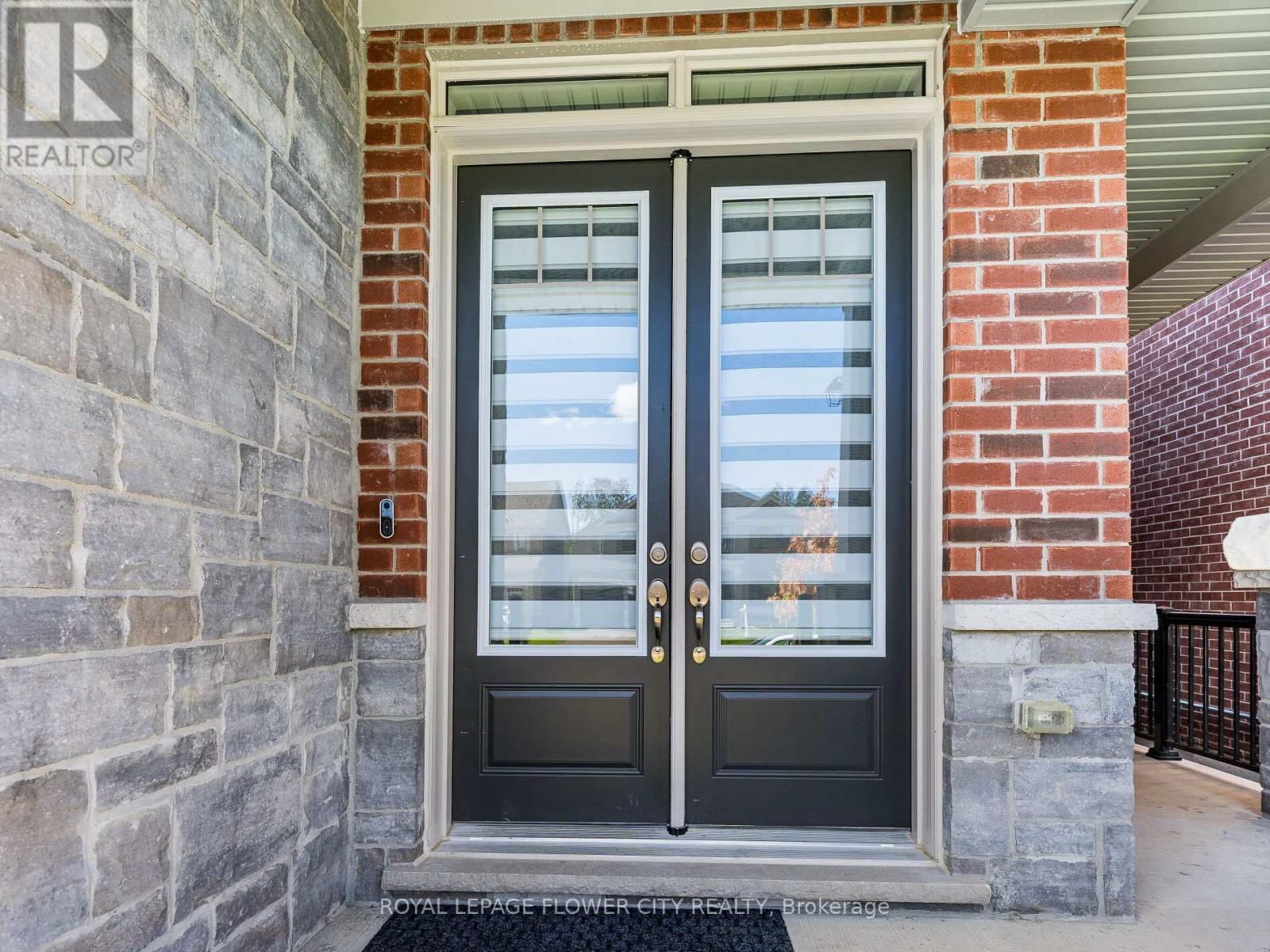 26 HUMMINGBIRD GROVE Image 4