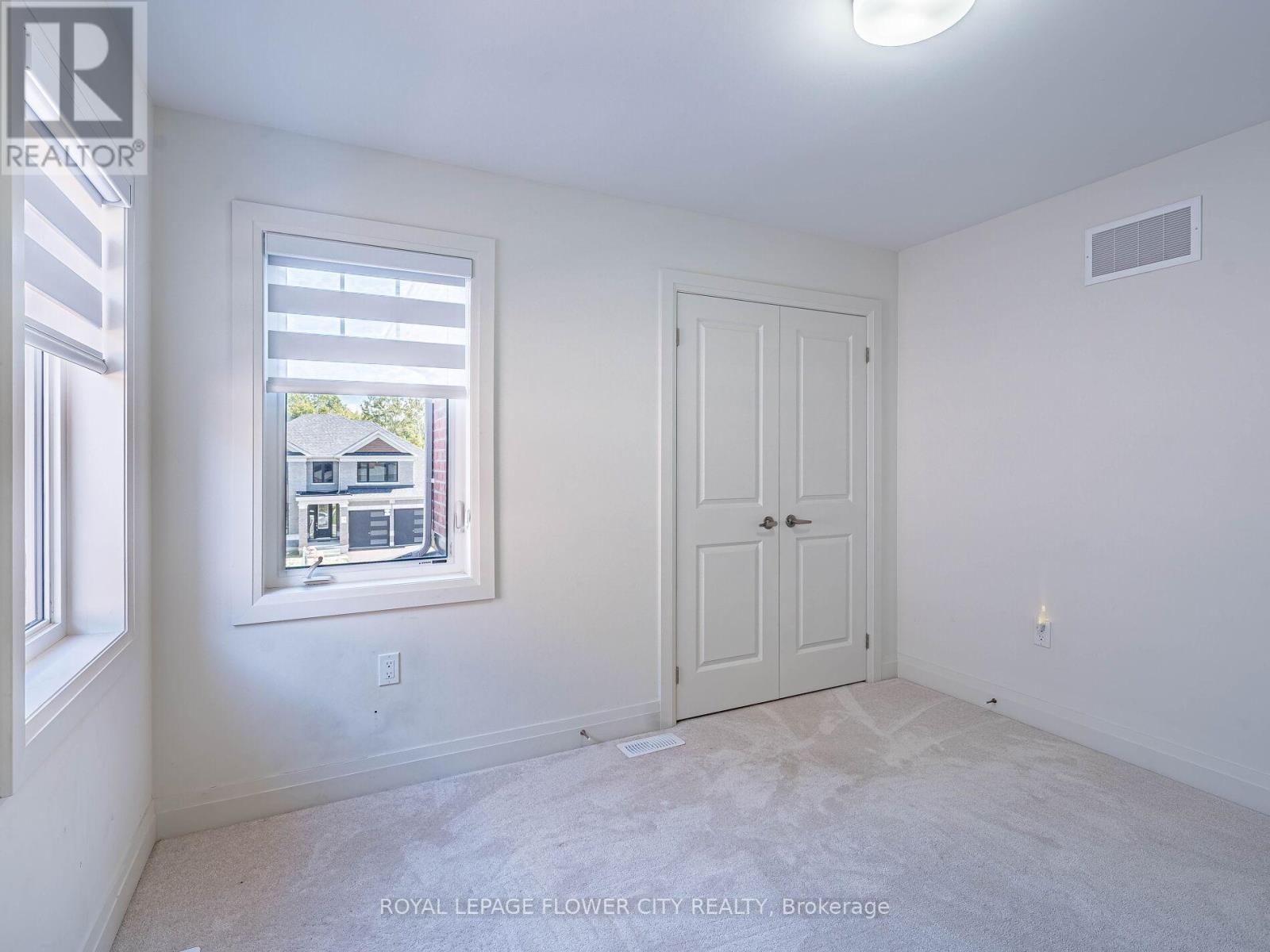 26 HUMMINGBIRD GROVE Image 42