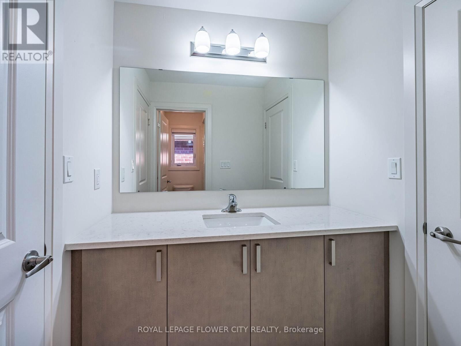 26 HUMMINGBIRD GROVE Image 46