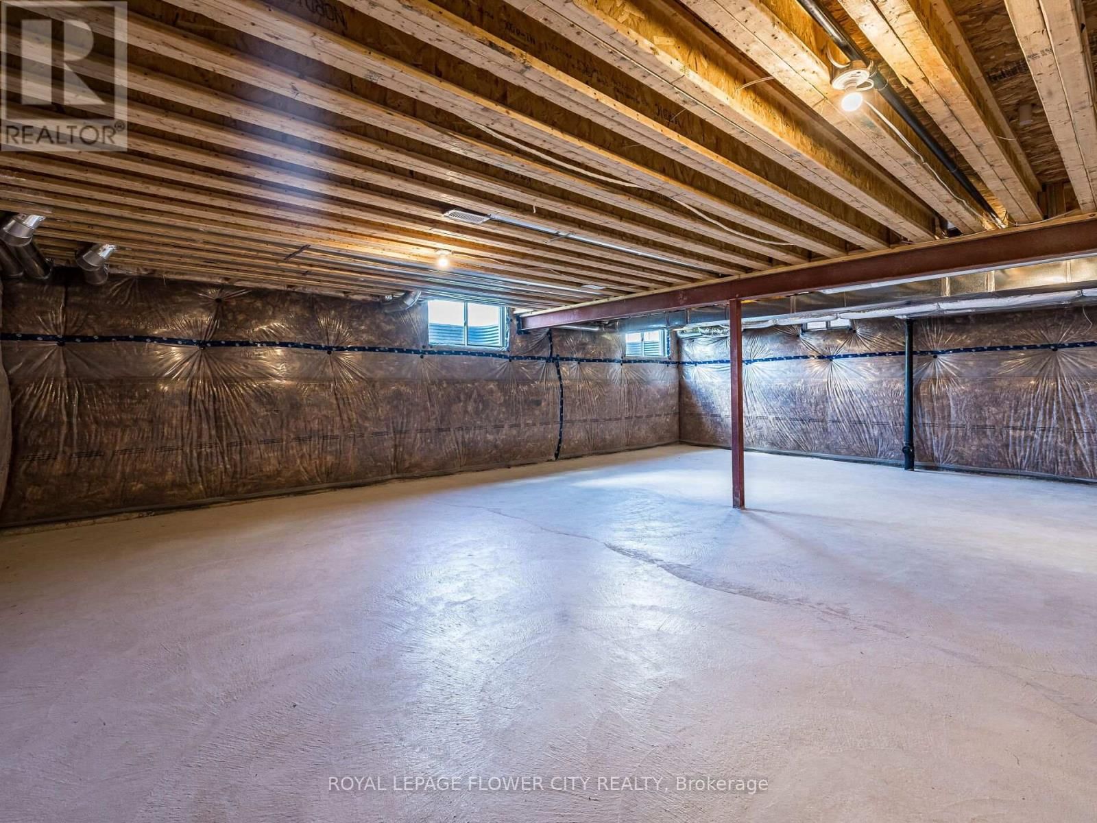 26 HUMMINGBIRD GROVE Image 49