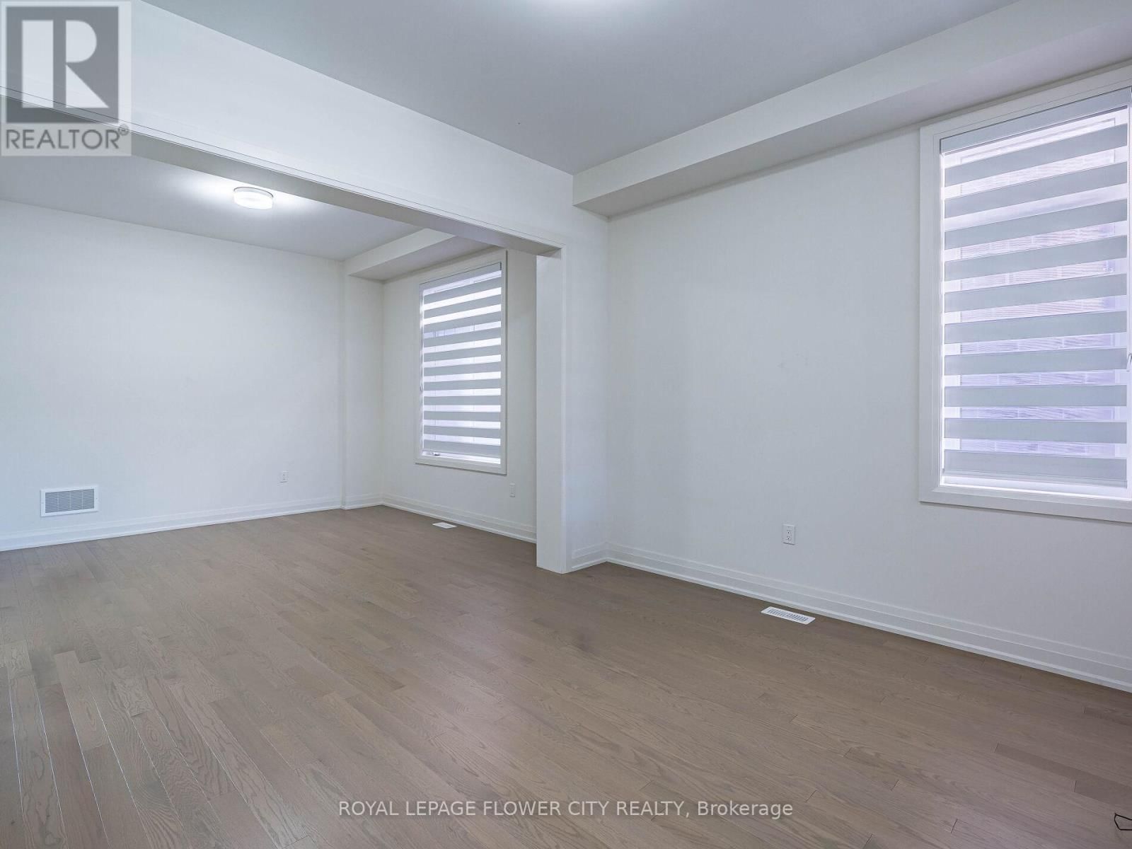 26 HUMMINGBIRD GROVE Image 6