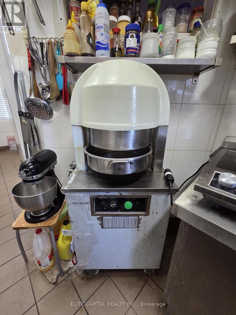 4 - 10066 BAYVIEW AVENUE Image 7