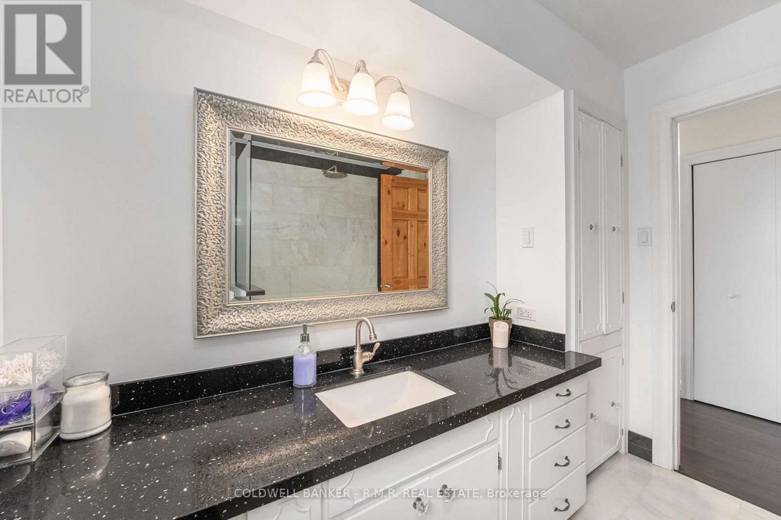 126 PARK STREET Image 29