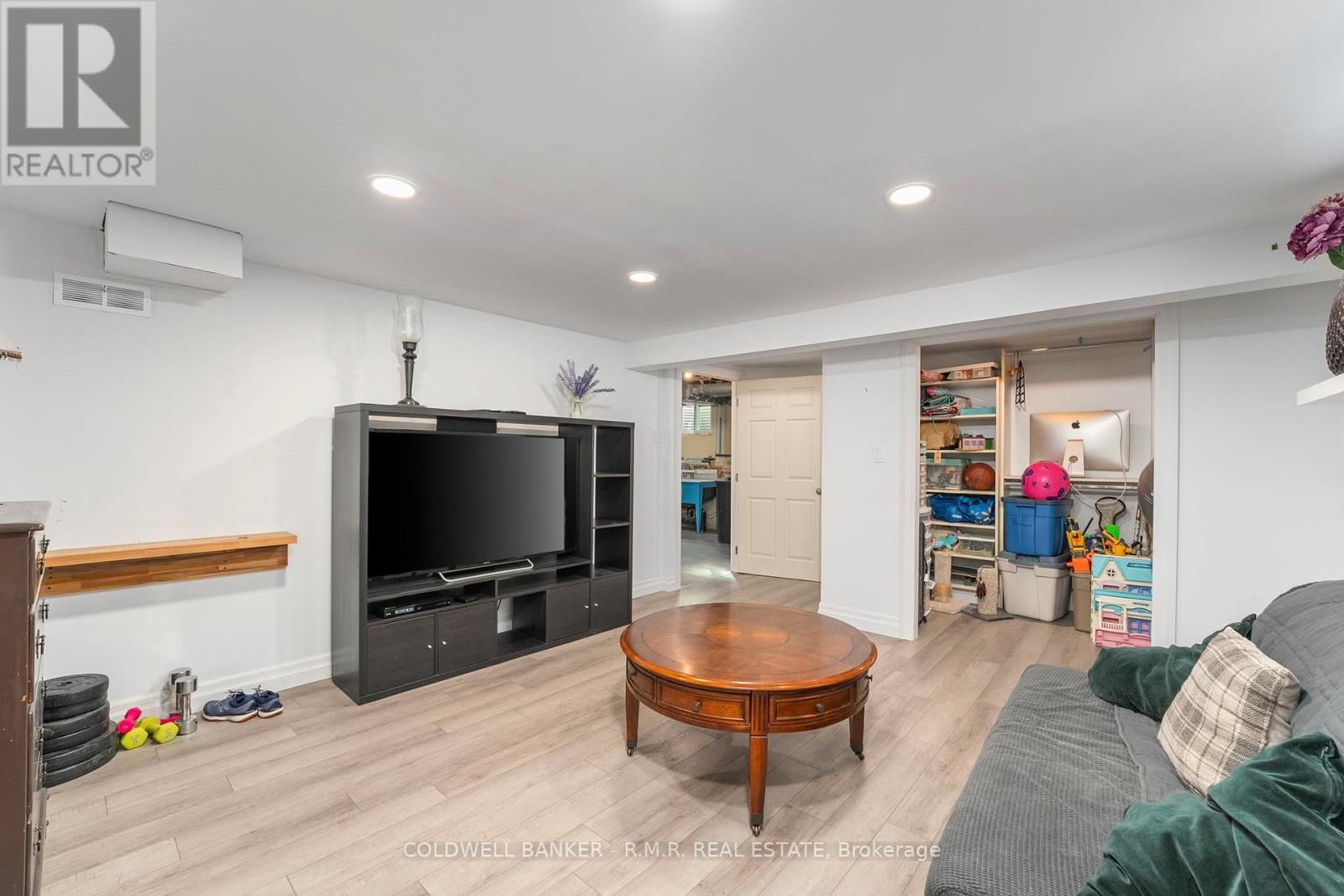 126 PARK STREET Image 32