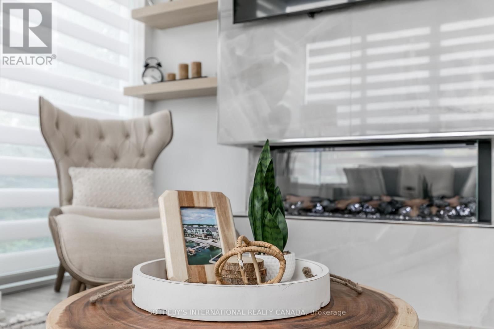 137 - 331 BROWARD WAY Image 16