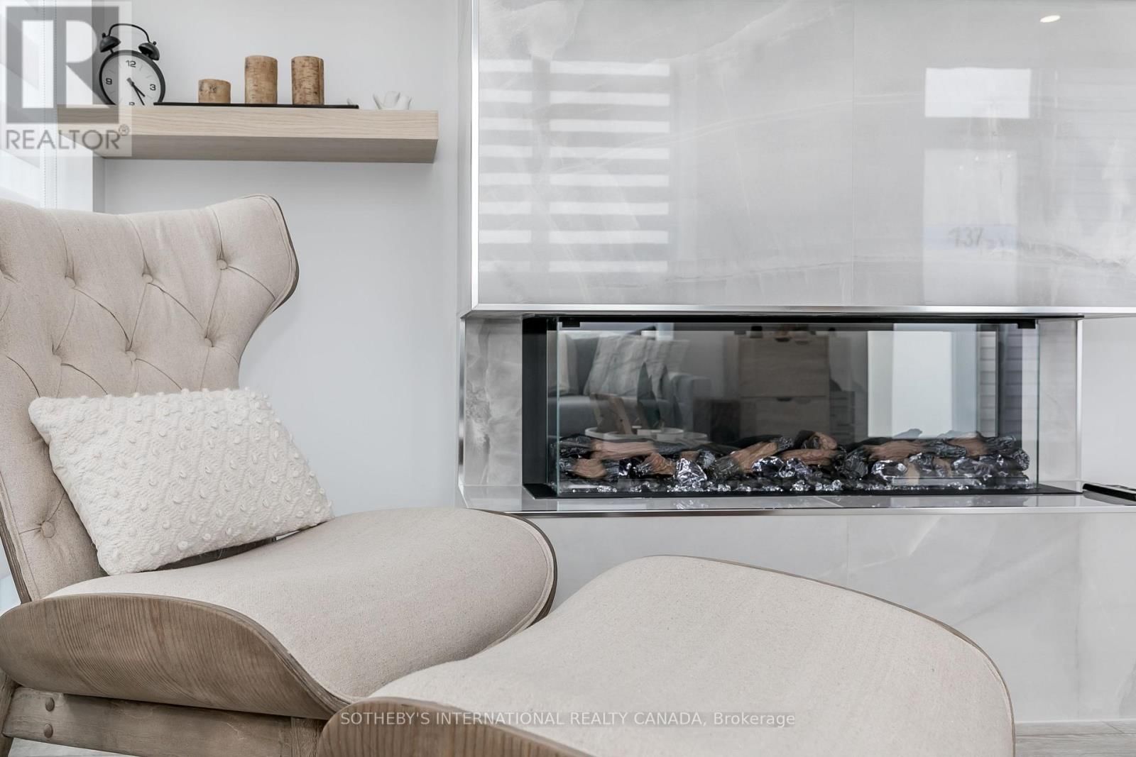 137 - 331 BROWARD WAY Image 21