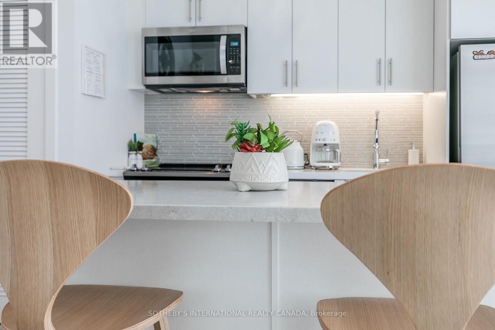 137 - 331 BROWARD WAY Image 24