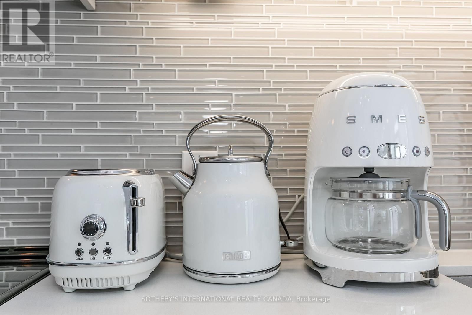 137 - 331 BROWARD WAY Image 28