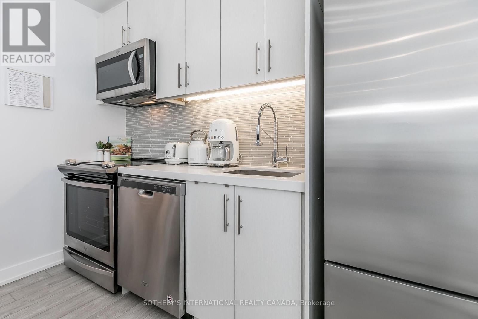 137 - 331 BROWARD WAY Image 29