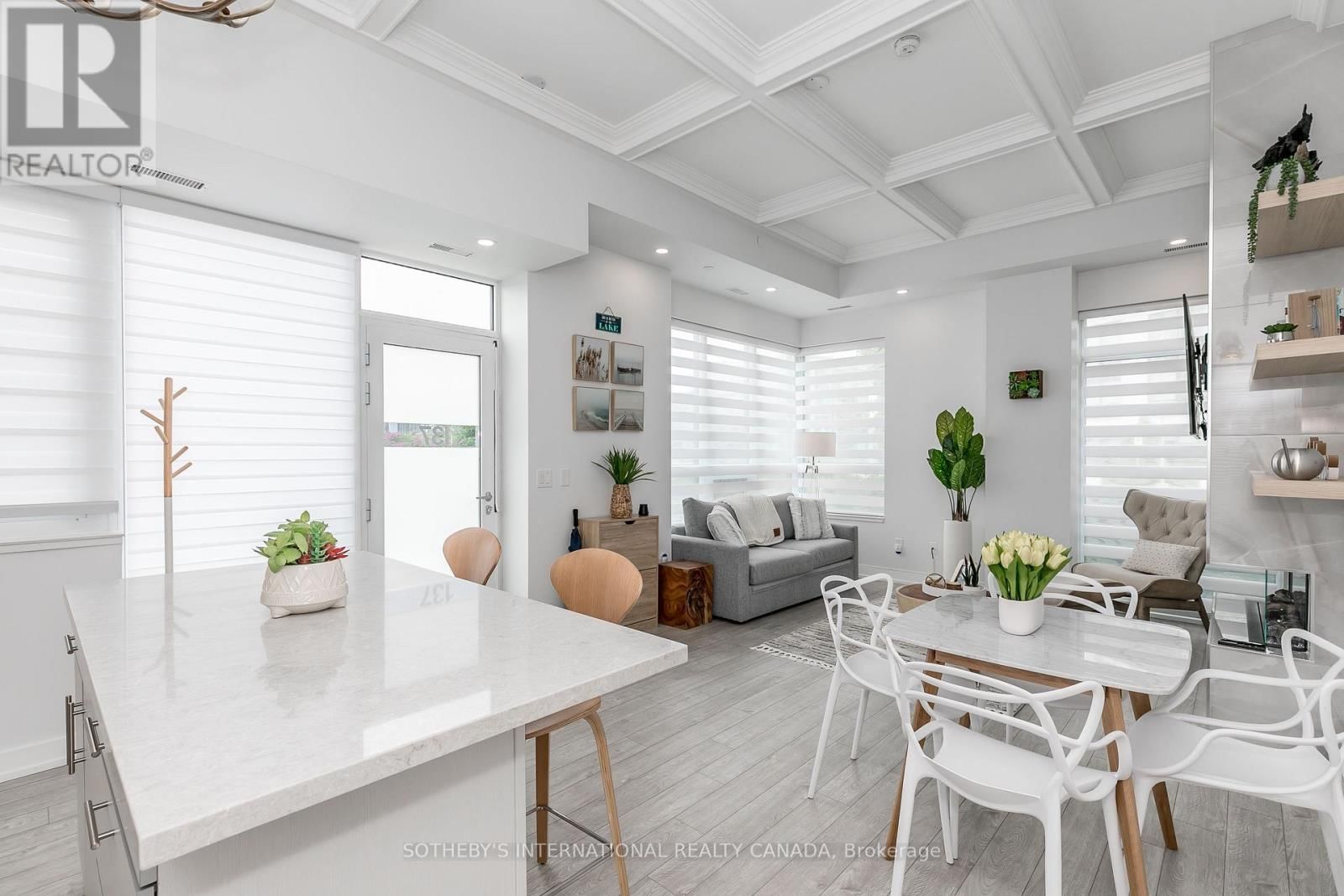 137 - 331 BROWARD WAY Image 32