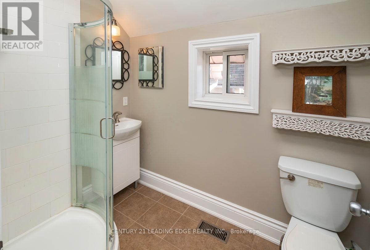 6391 MAIN STREET Image 10