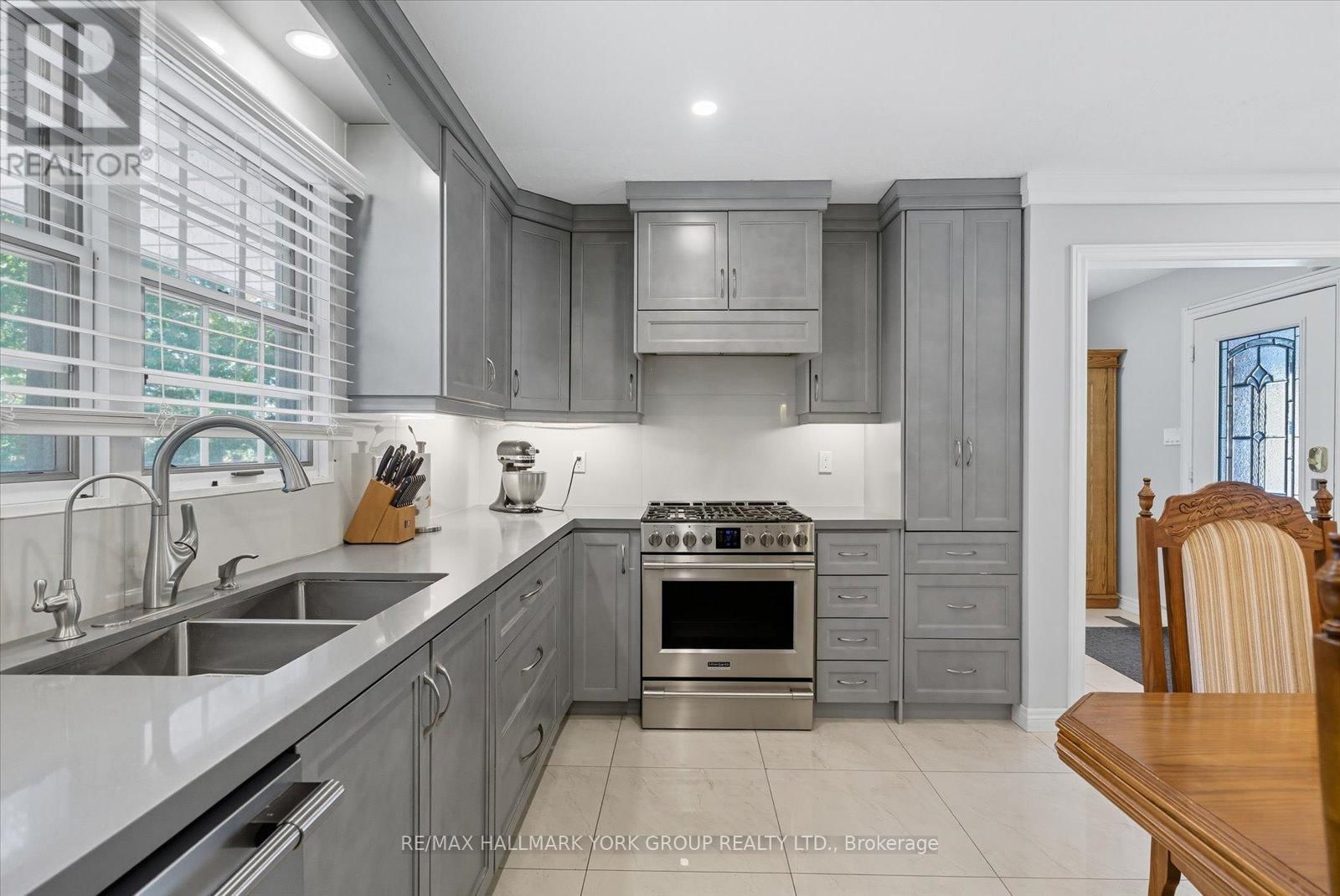 3815 KING ROAD Image 12