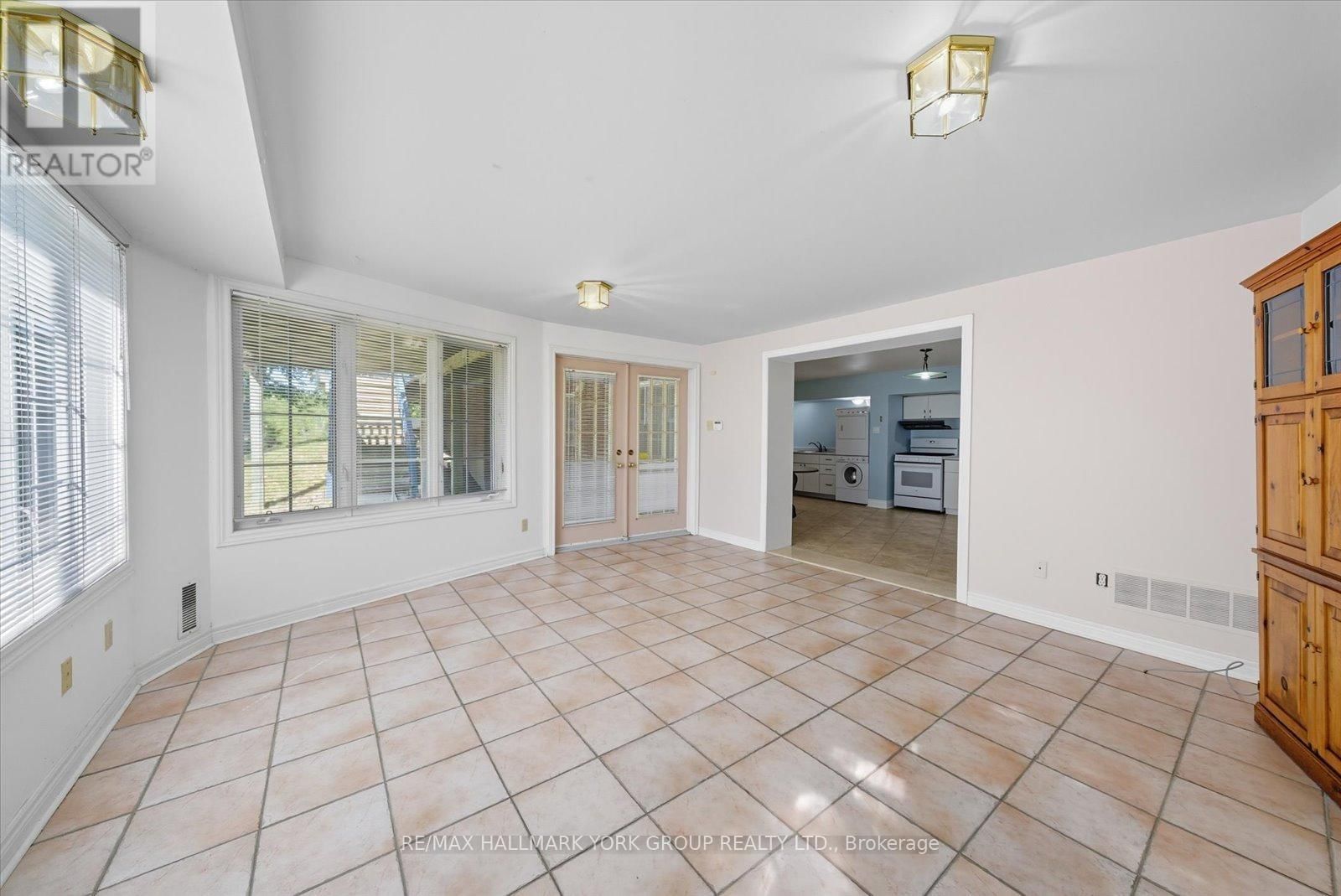 3815 KING ROAD Image 30