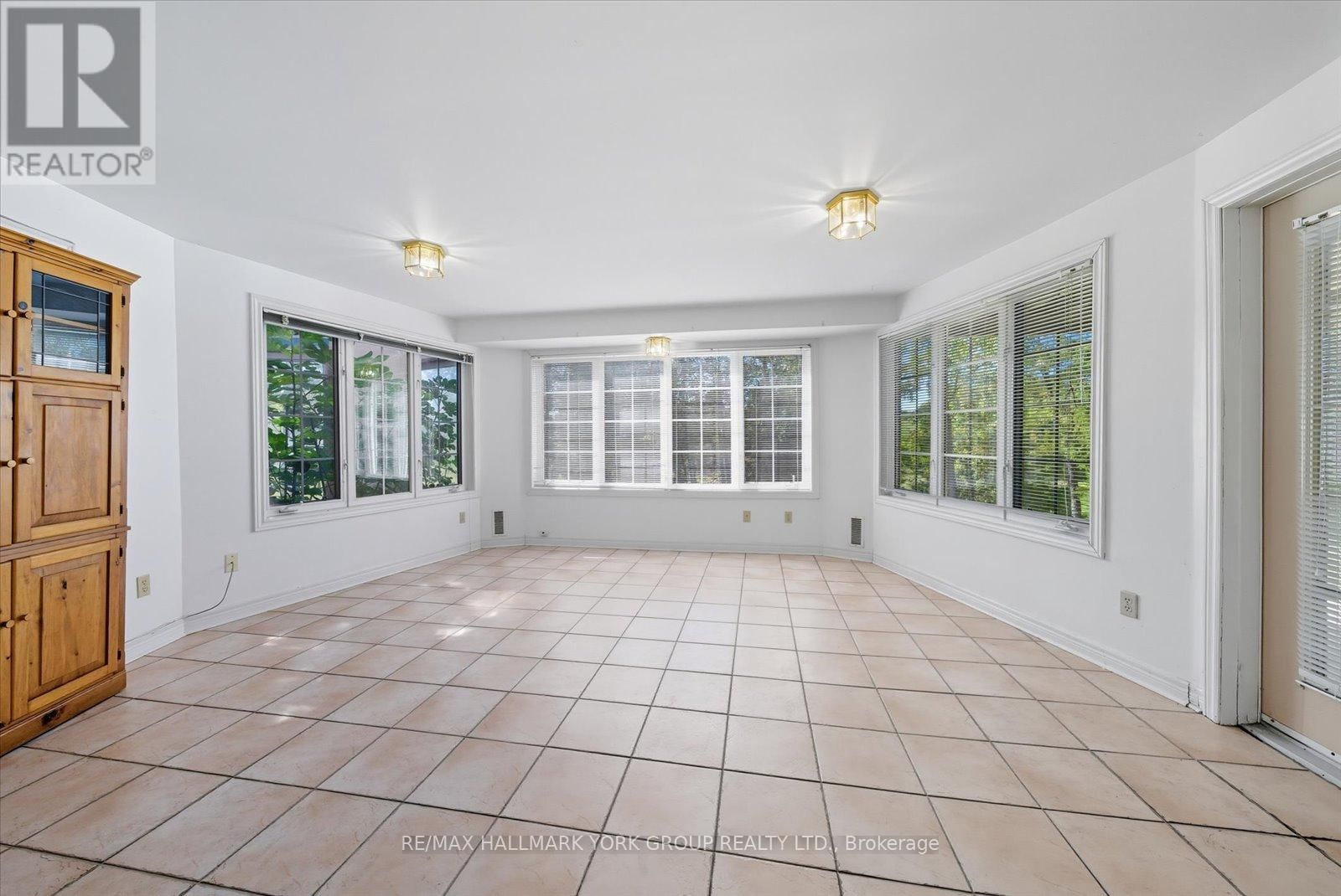 3815 KING ROAD Image 31