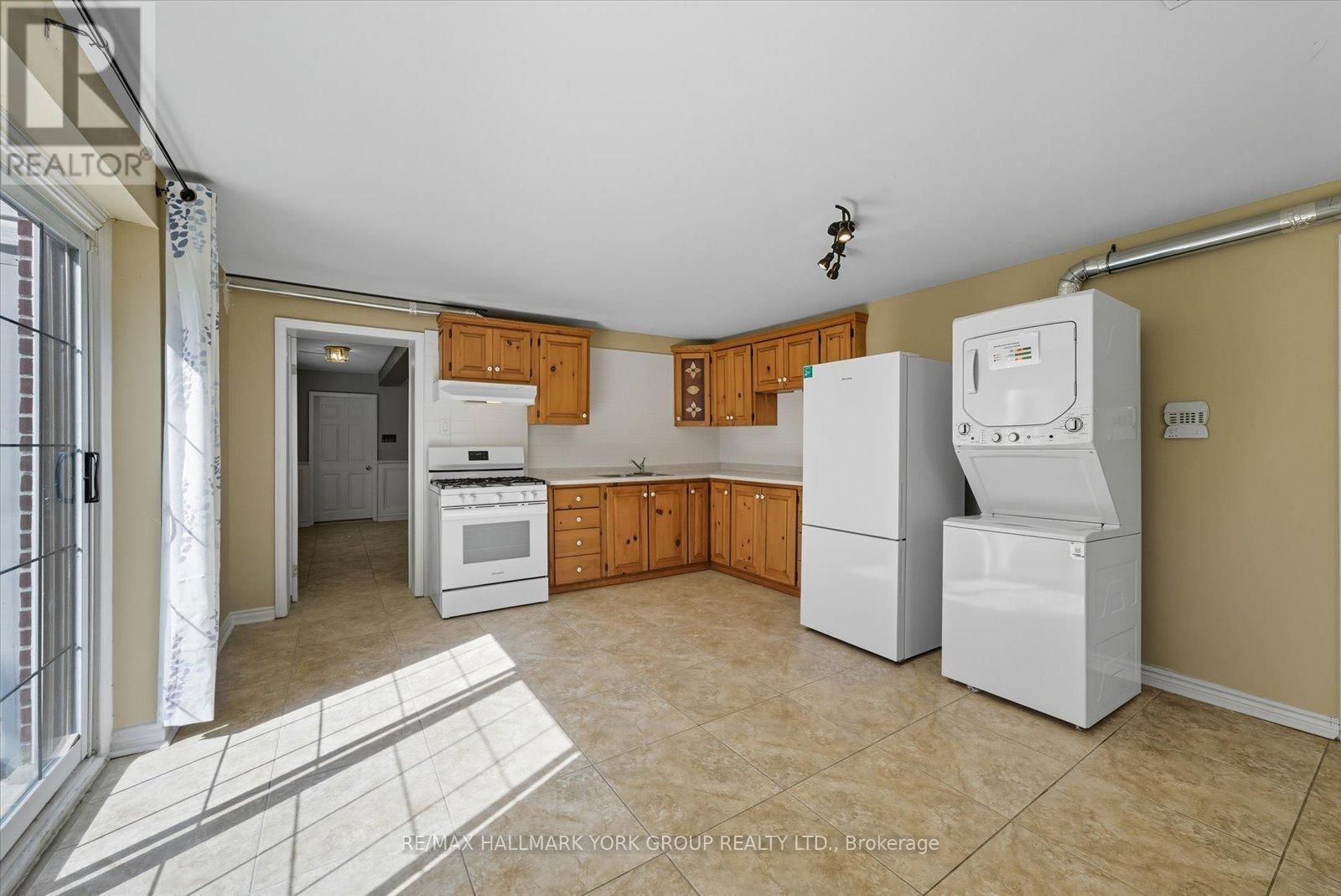 3815 KING ROAD Image 36