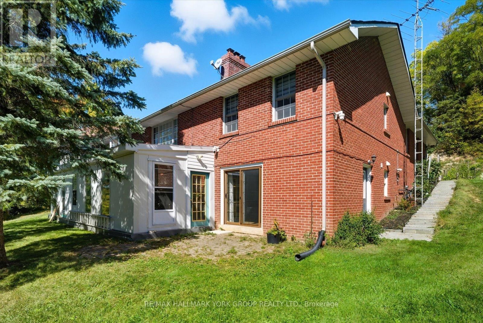 3815 KING ROAD Image 46