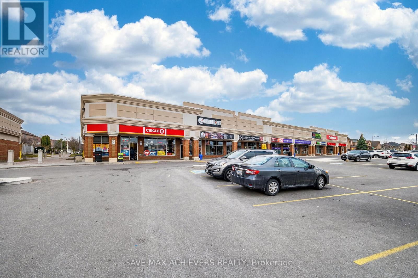 B11 - 9600 ISLINGTON AVENUE Image 48