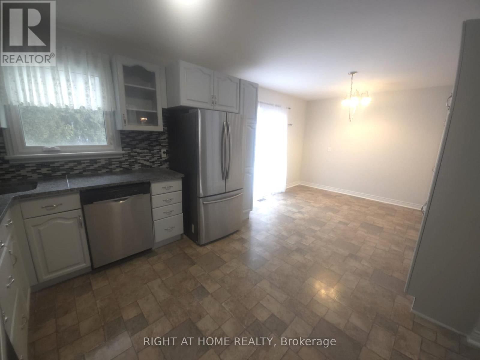 13 SPRING STREET Image 15