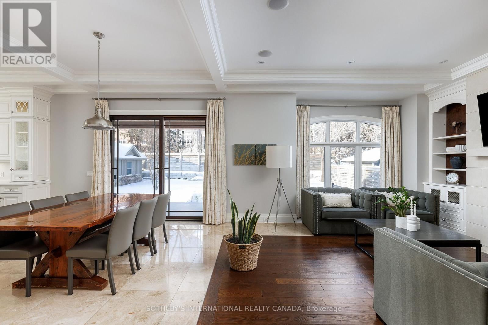 6 WELLER CRESCENT Image 10