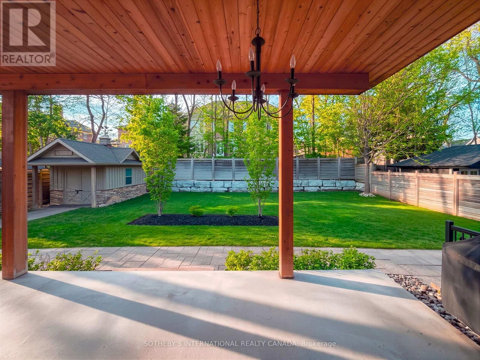 6 WELLER CRESCENT Image 13