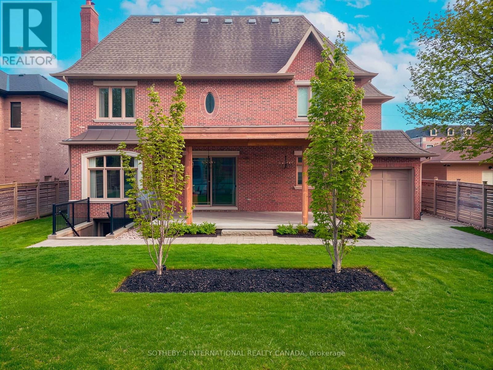 6 WELLER CRESCENT Image 43