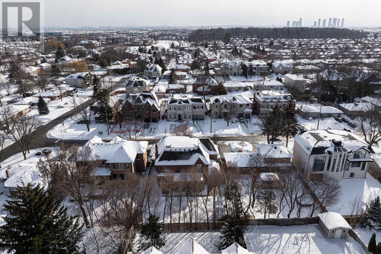 6 WELLER CRESCENT Image 49