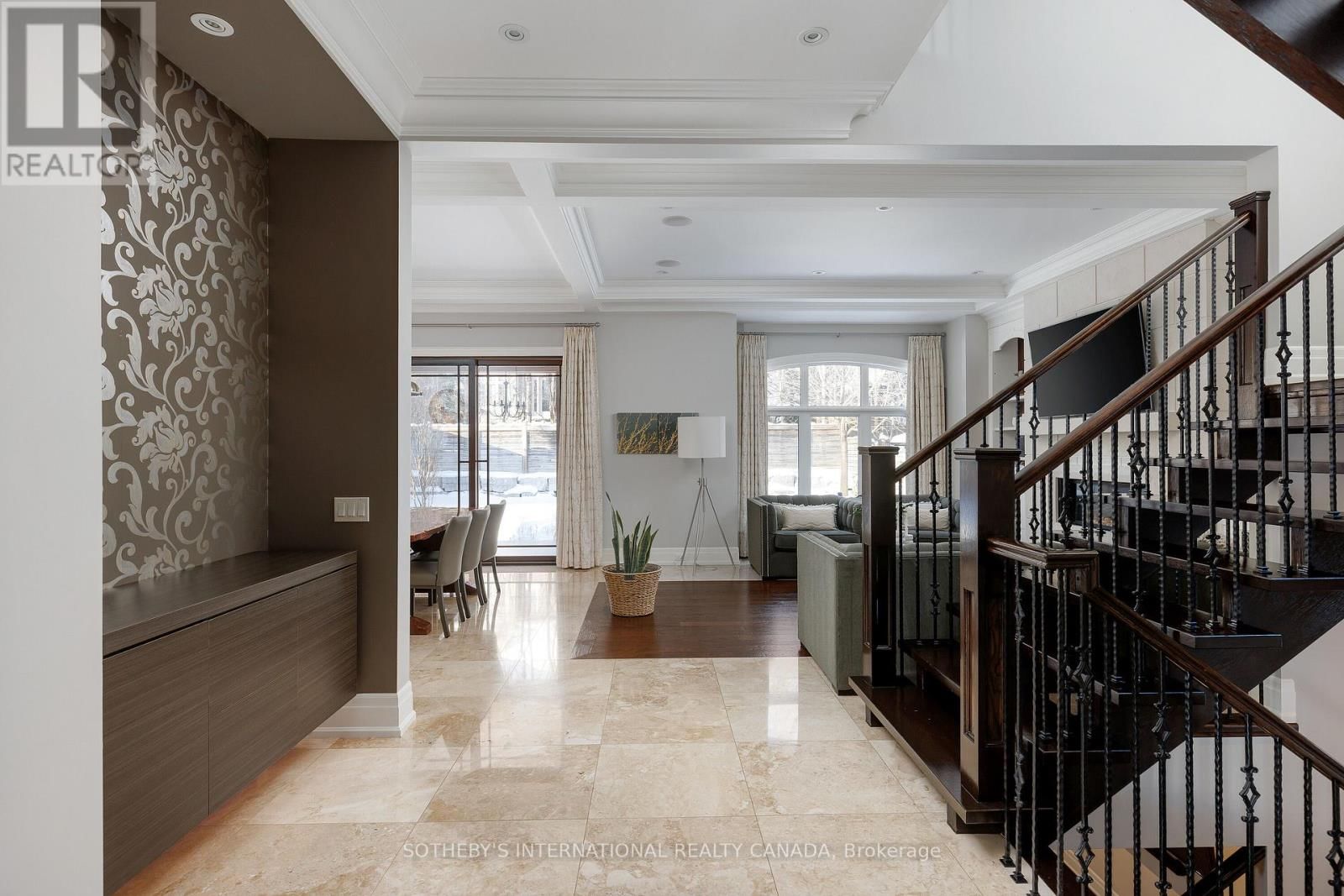 6 WELLER CRESCENT Image 8