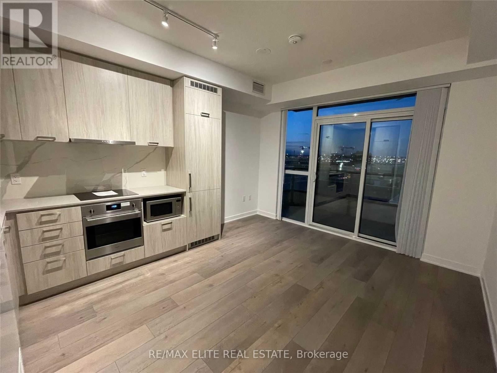 917 - 10 HONEYCRISP CRESCENT Image 3