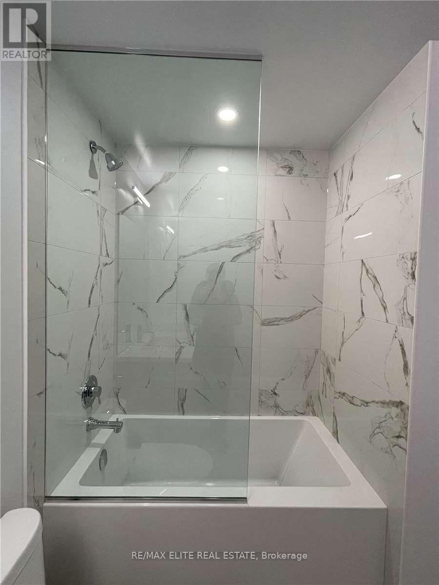 917 - 10 HONEYCRISP CRESCENT Image 6