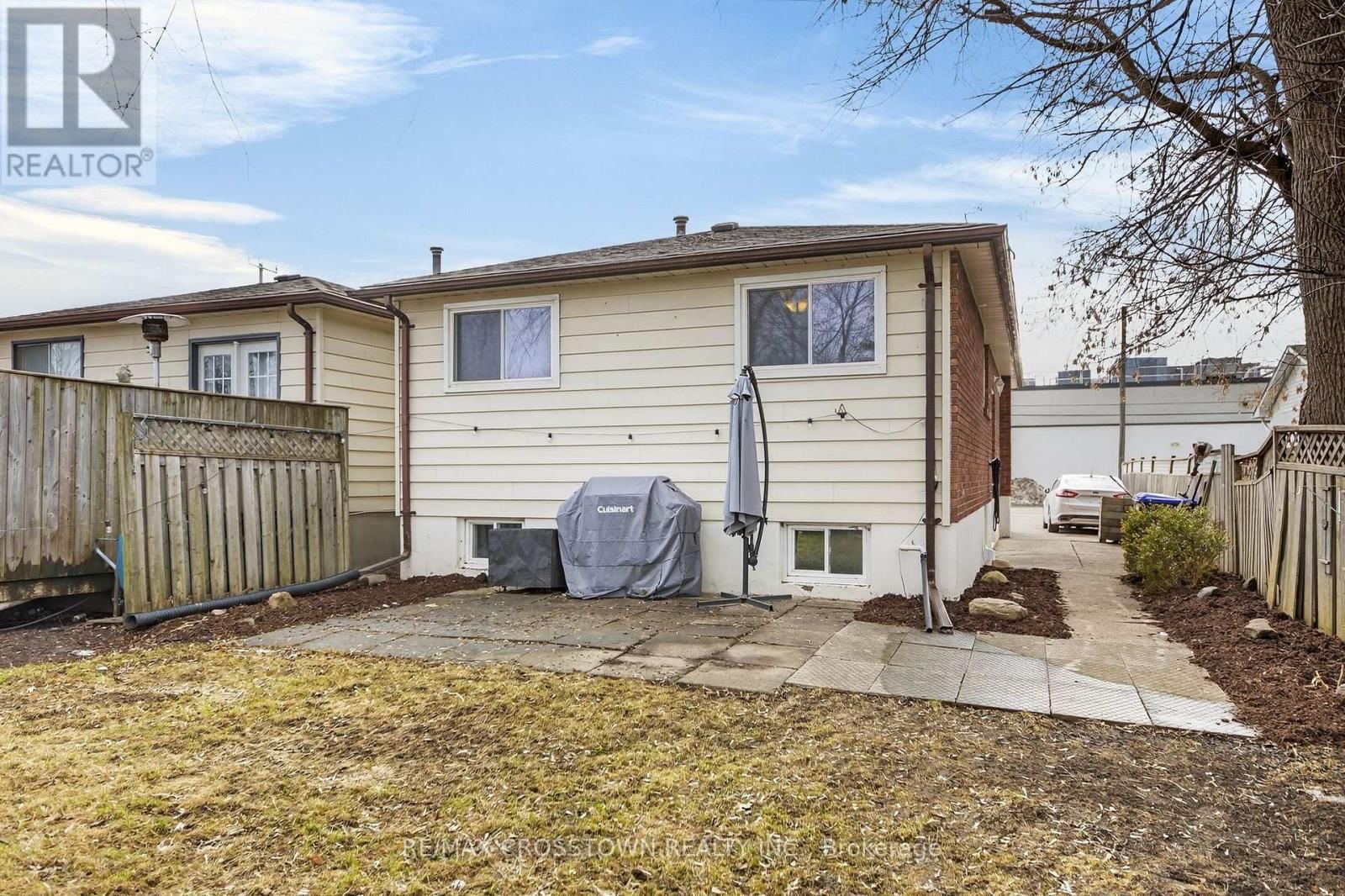 58 ALBERT STREET EAST Image 10