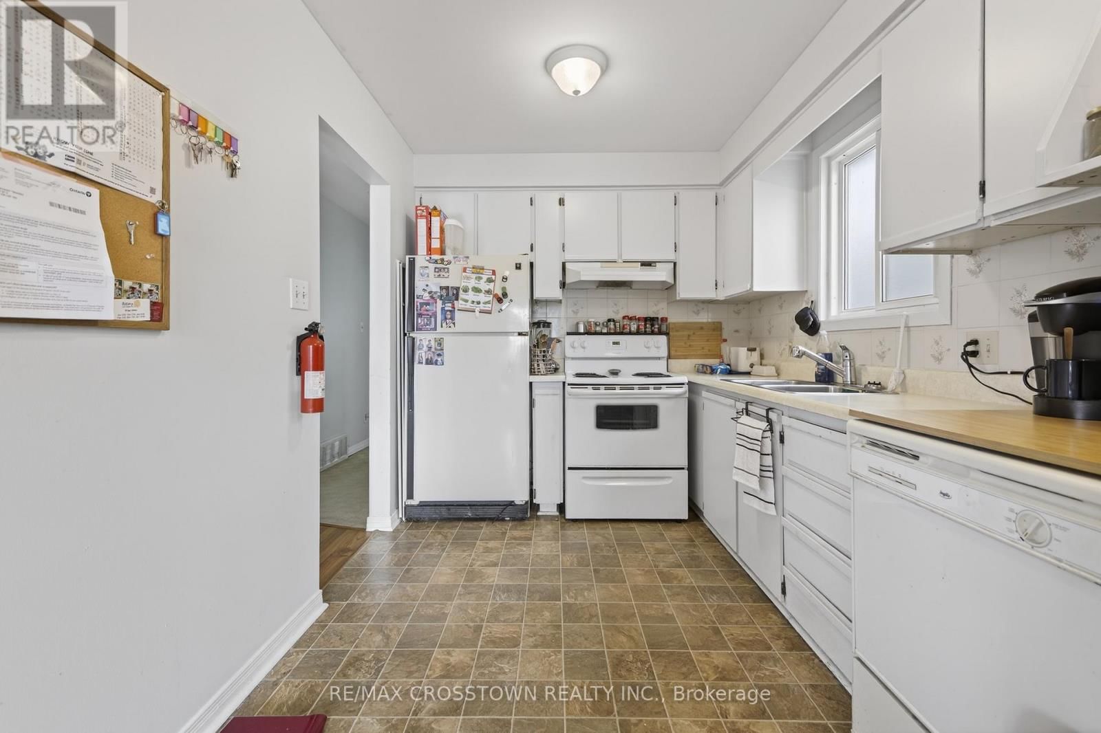 58 ALBERT STREET EAST Image 17