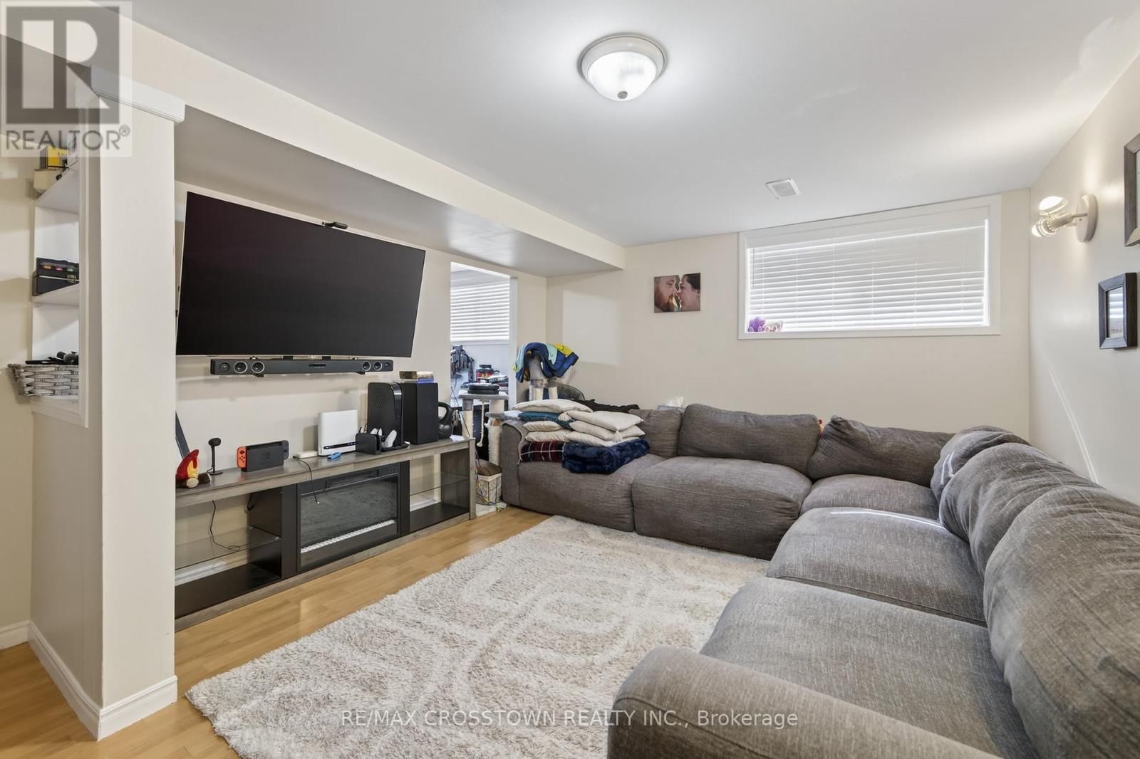 58 ALBERT STREET EAST Image 34