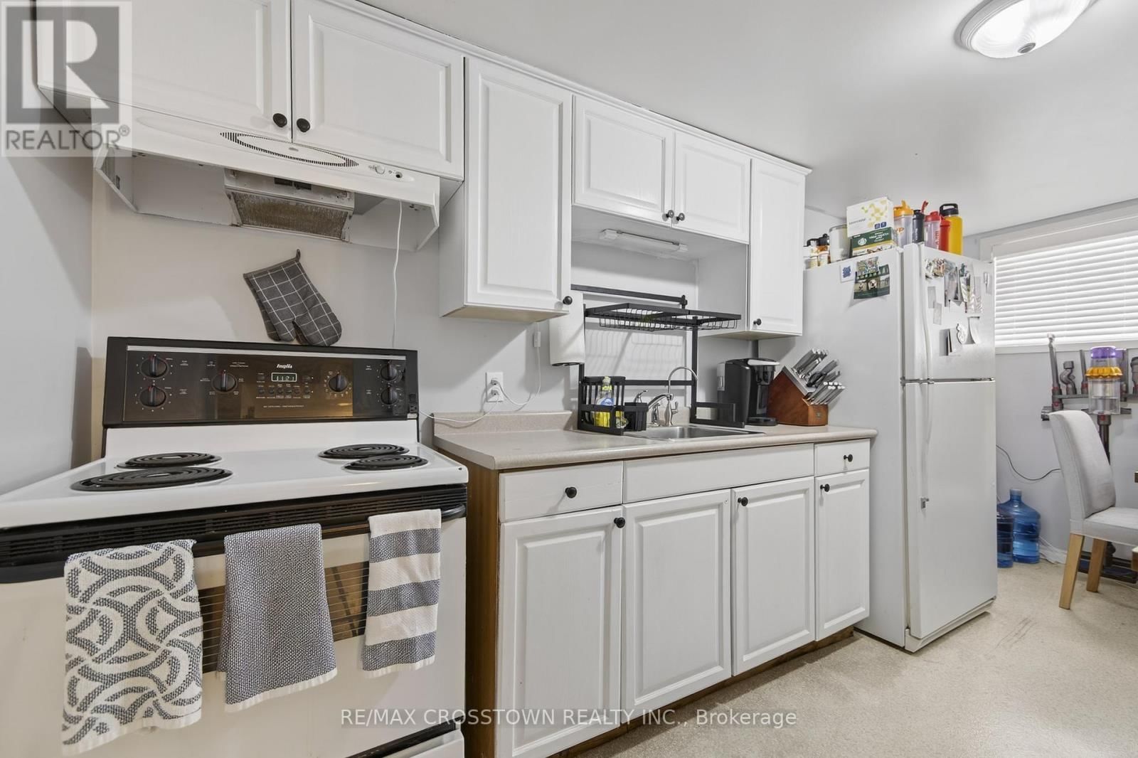 58 ALBERT STREET EAST Image 36