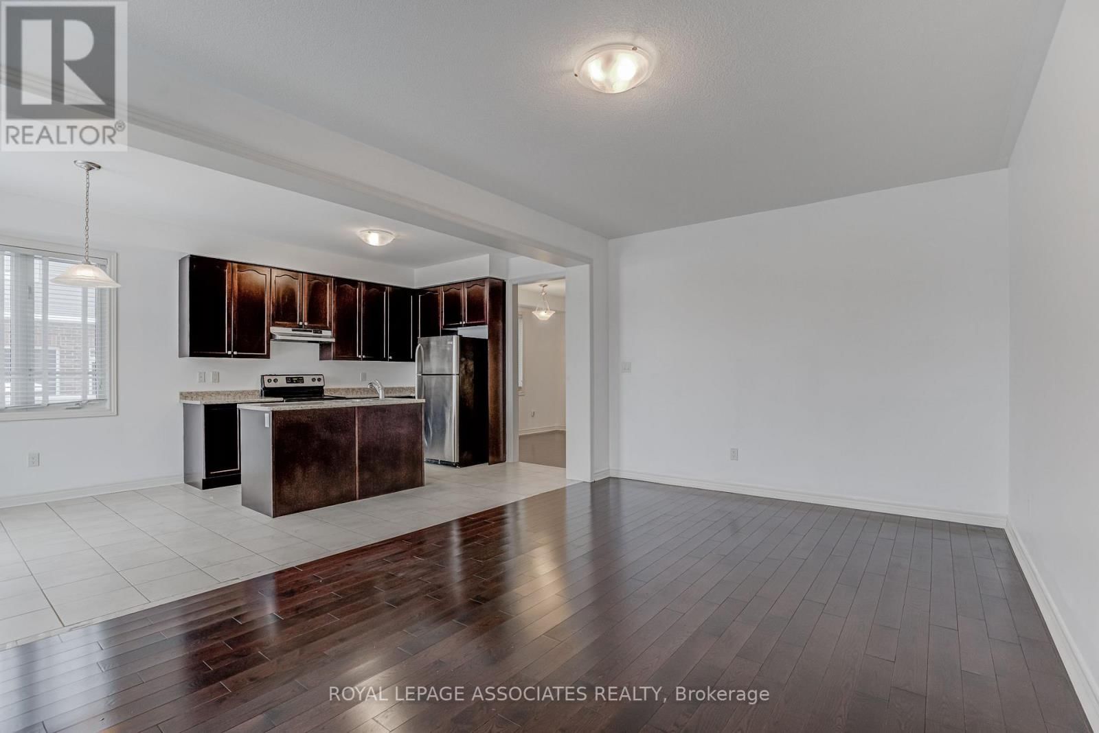 25 GALLAGHER CRESCENT Image 15