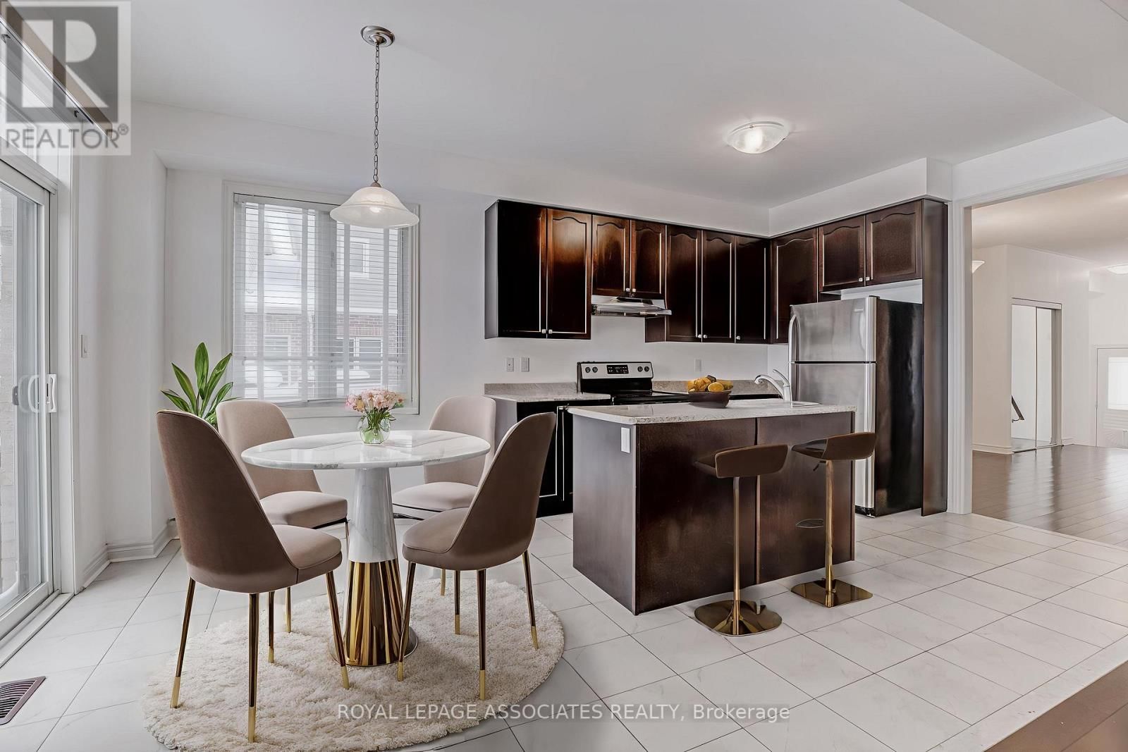 25 GALLAGHER CRESCENT Image 16