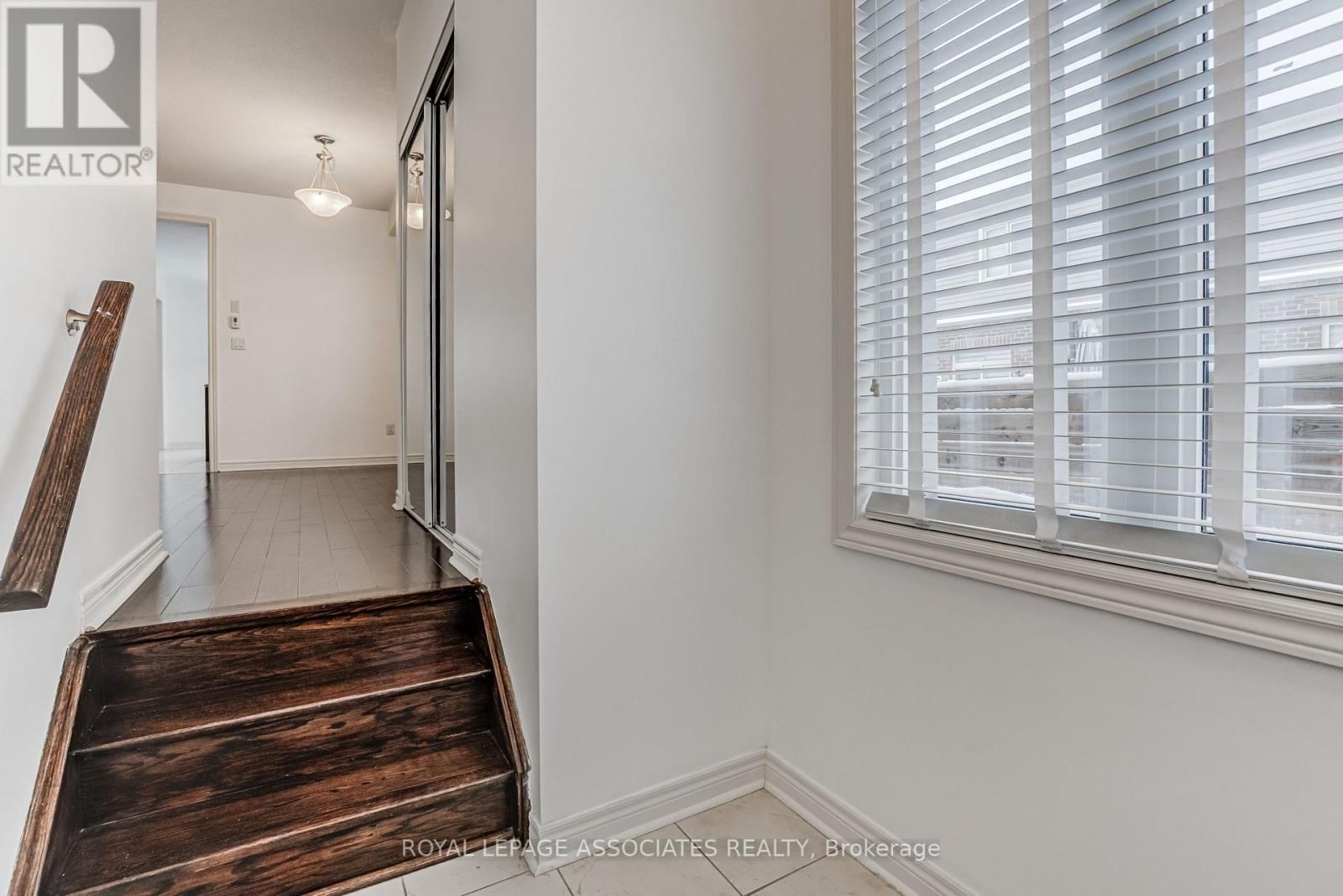 25 GALLAGHER CRESCENT Image 4